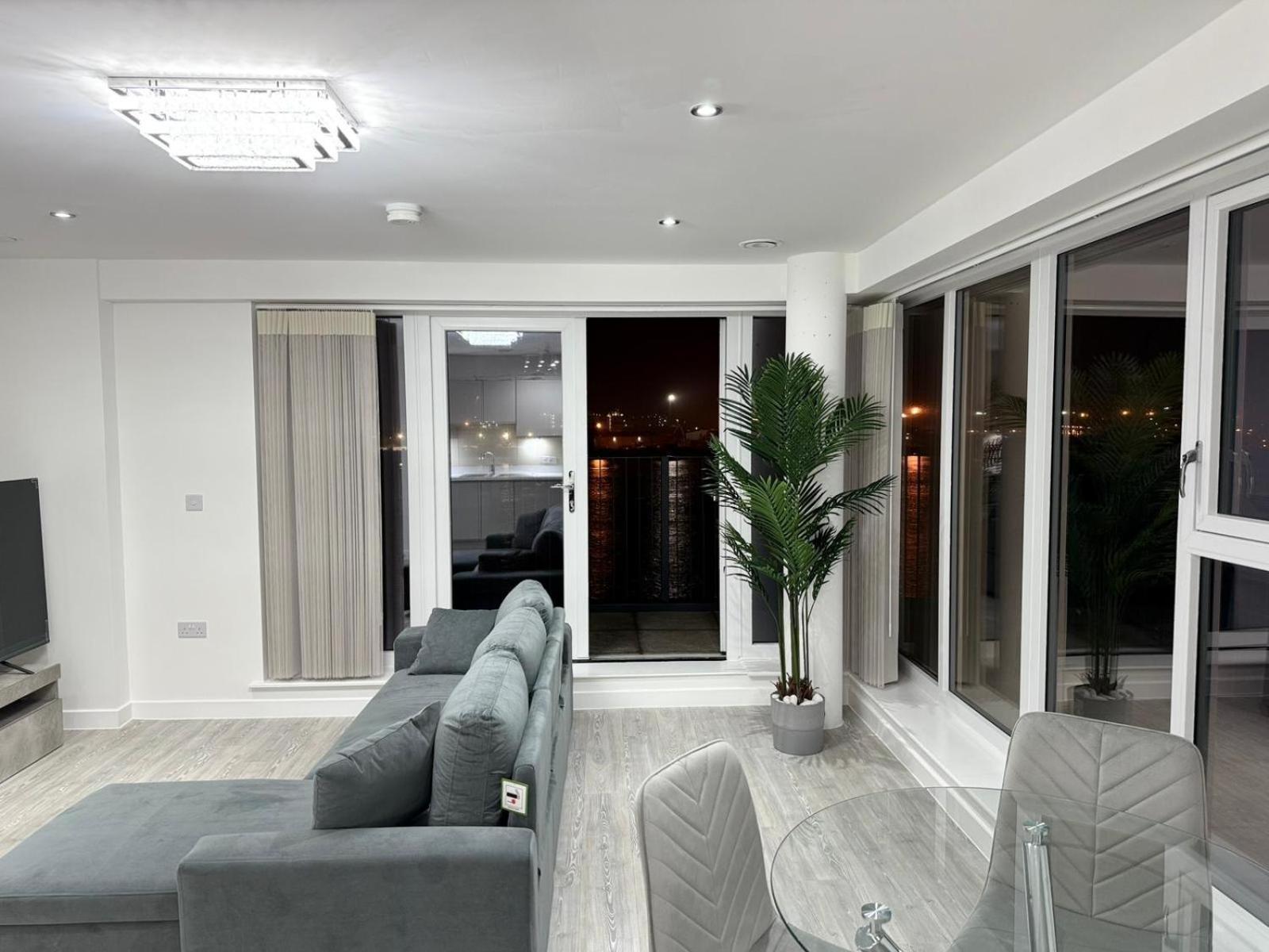Serenity Waterfront 2 Bed Apartment Northfleet Extérieur photo