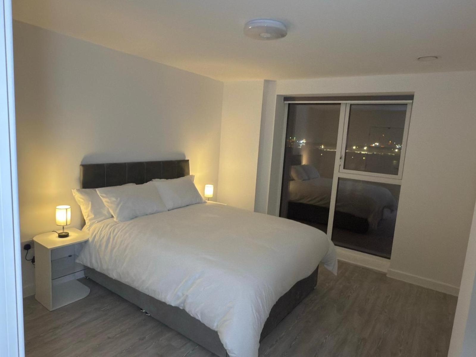 Serenity Waterfront 2 Bed Apartment Northfleet Extérieur photo