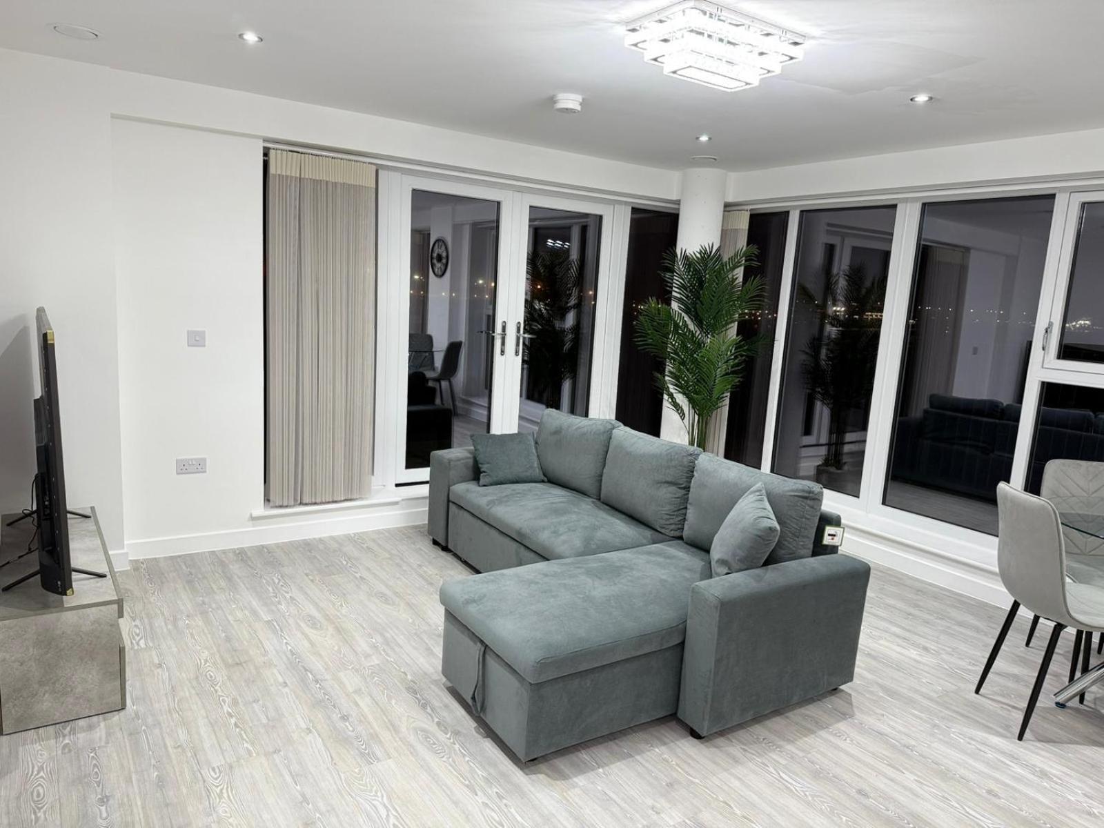 Serenity Waterfront 2 Bed Apartment Northfleet Extérieur photo