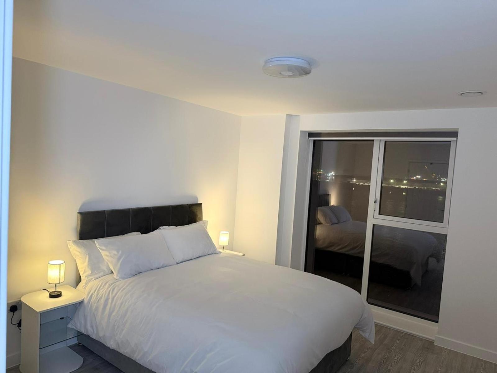 Serenity Waterfront 2 Bed Apartment Northfleet Extérieur photo
