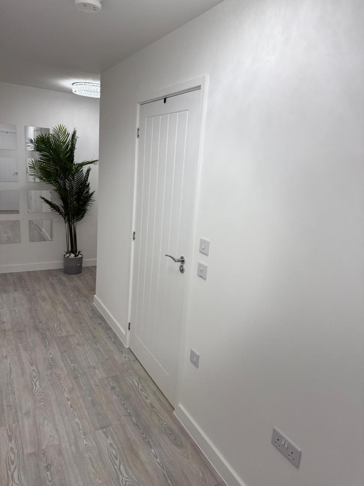 Serenity Waterfront 2 Bed Apartment Northfleet Extérieur photo