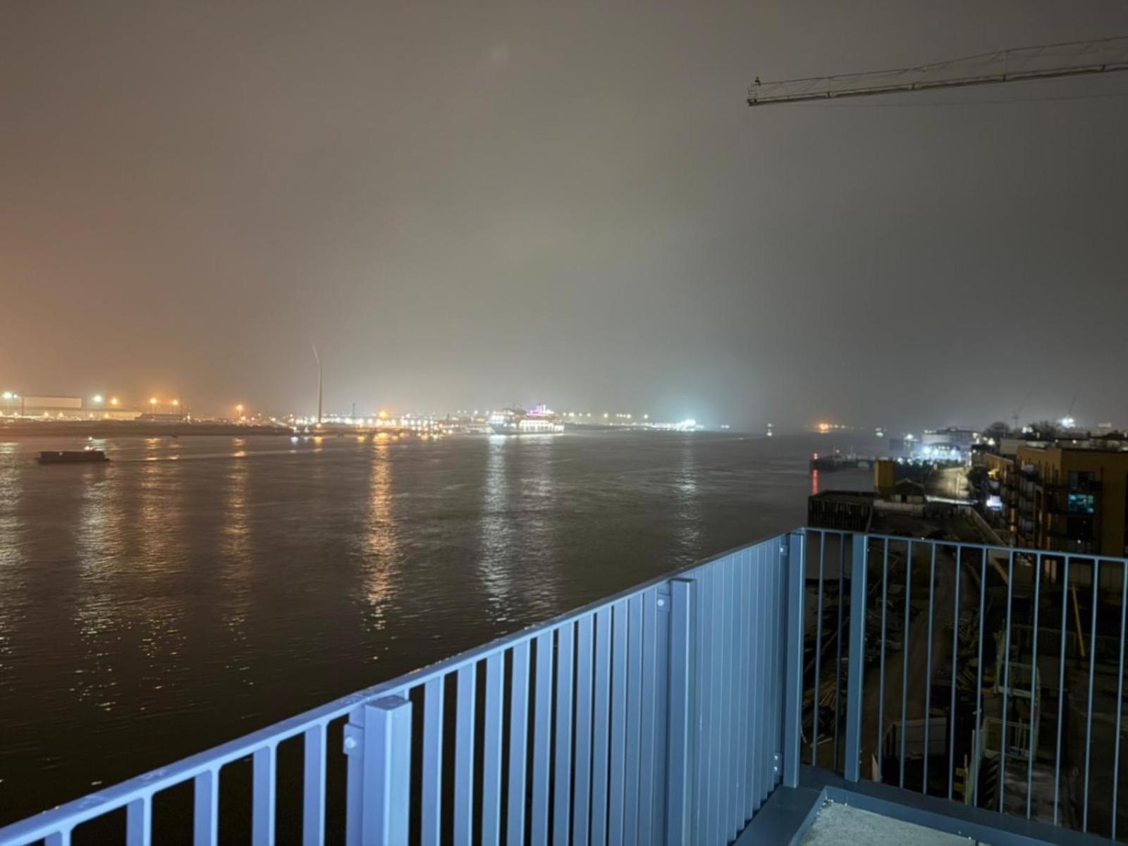 Serenity Waterfront 2 Bed Apartment Northfleet Extérieur photo