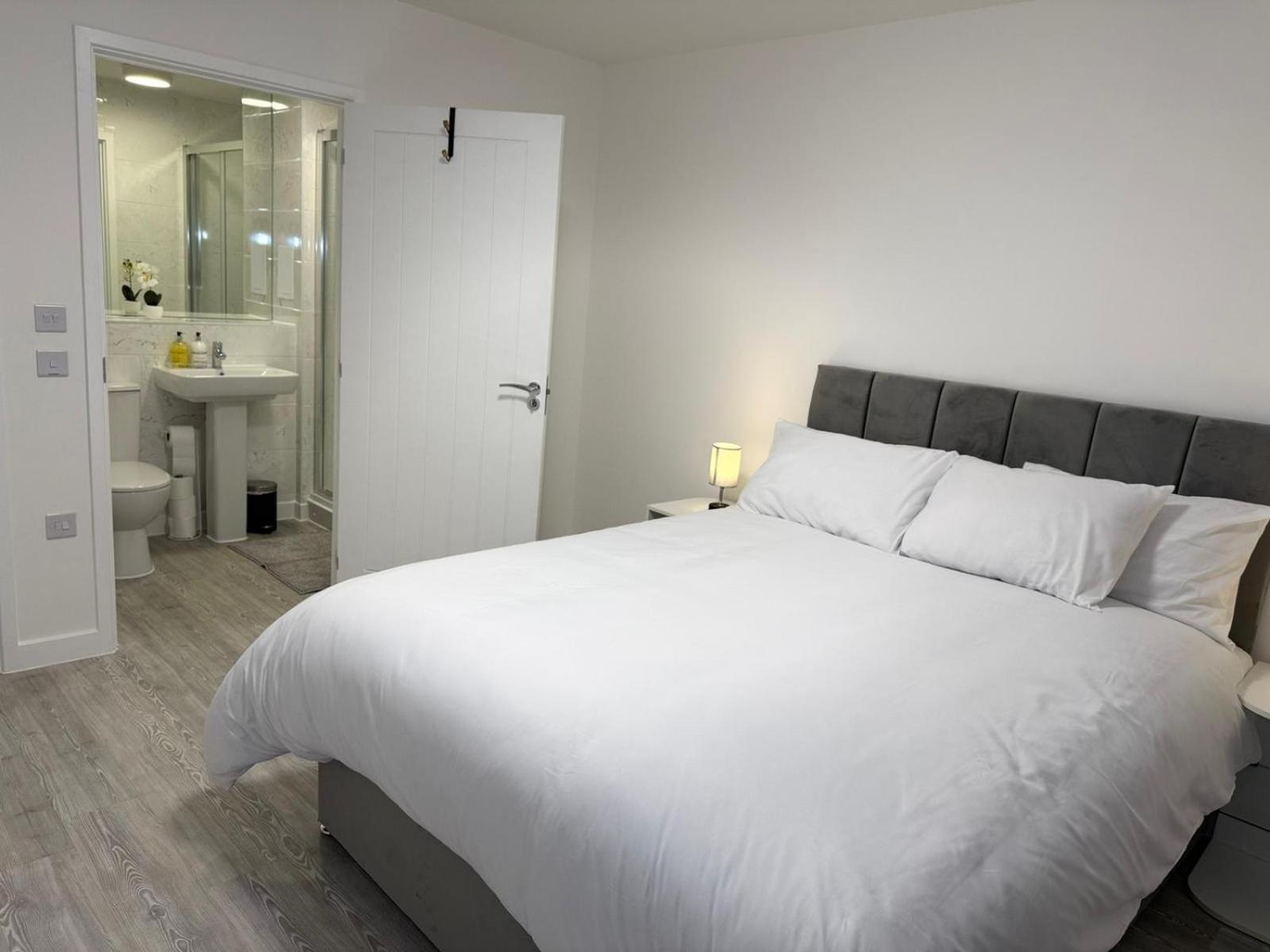 Serenity Waterfront 2 Bed Apartment Northfleet Extérieur photo