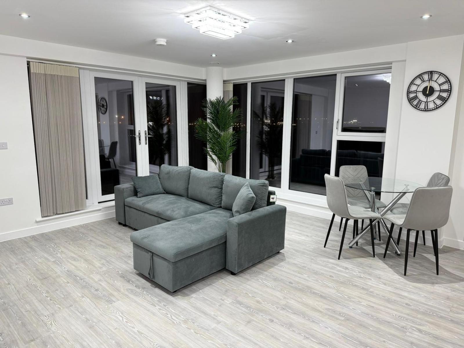 Serenity Waterfront 2 Bed Apartment Northfleet Extérieur photo